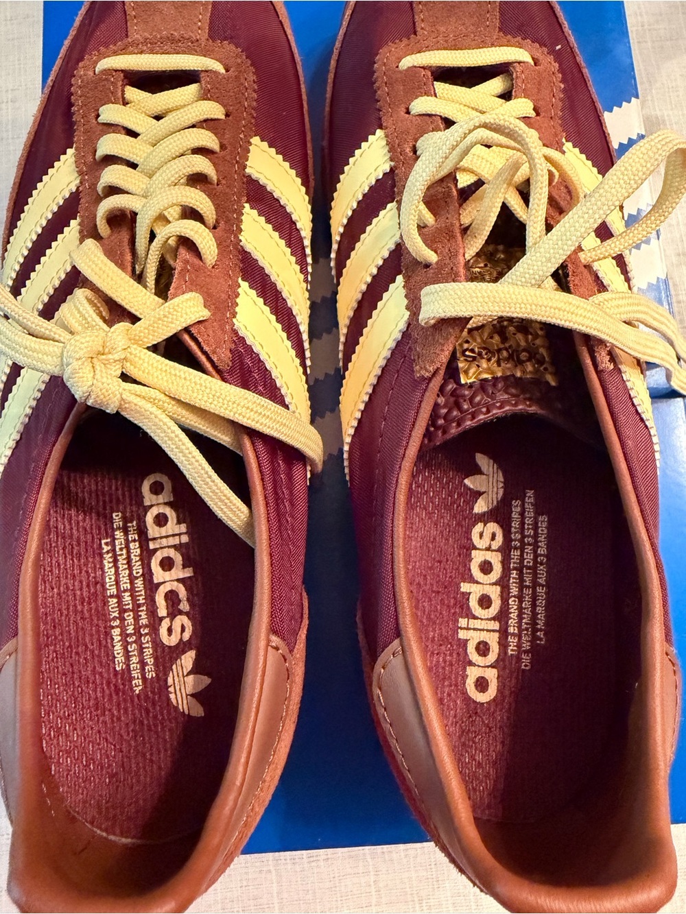 Adidas Originals Retro Running Sneakers Burgundy & Cream Suede Nylon Size 7.5 - Picture 4 of 8